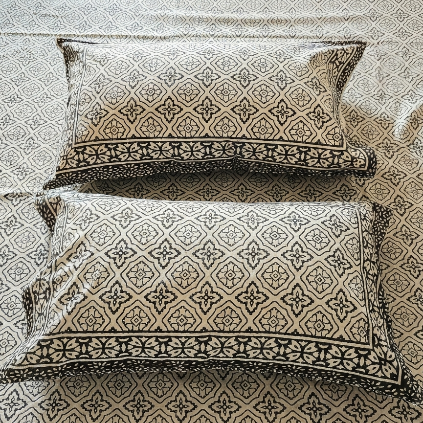 Living With Arka Chakori Black cotton bedsheet in breathable everyday cotton with geometric design