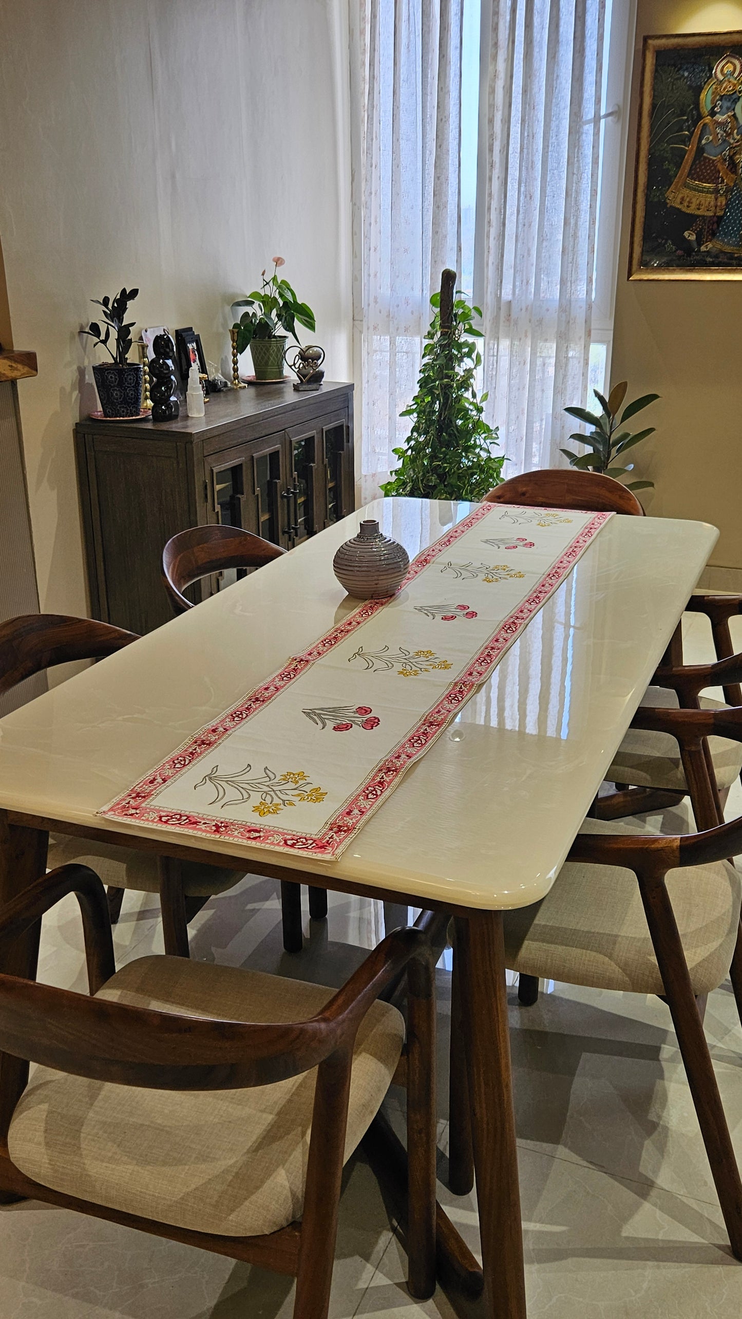 Gulabi Vine Table Runner
