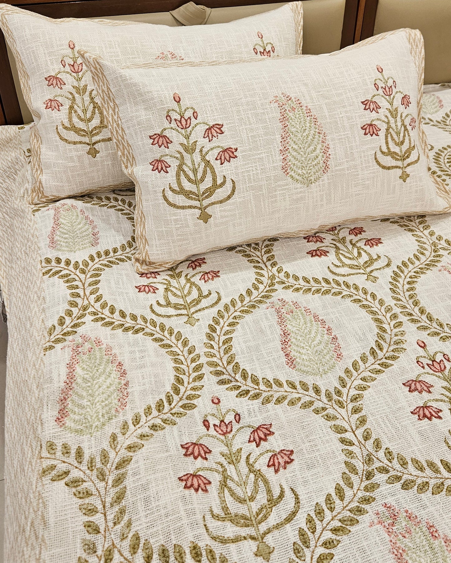 Vanya - Pink Jaal Bedcover