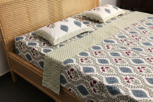 Megha - Dark blue and red |Everyday 100% cotton bedsheet |king size